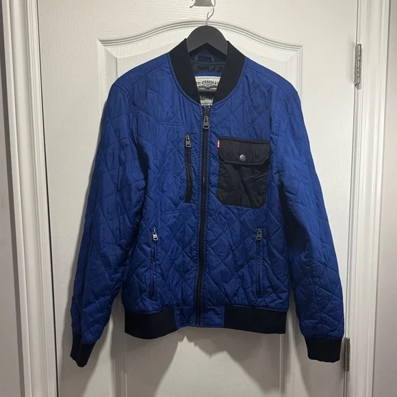 316-Levi's men's diamond quilted bomber jacket in blue - Picture 2 of 11